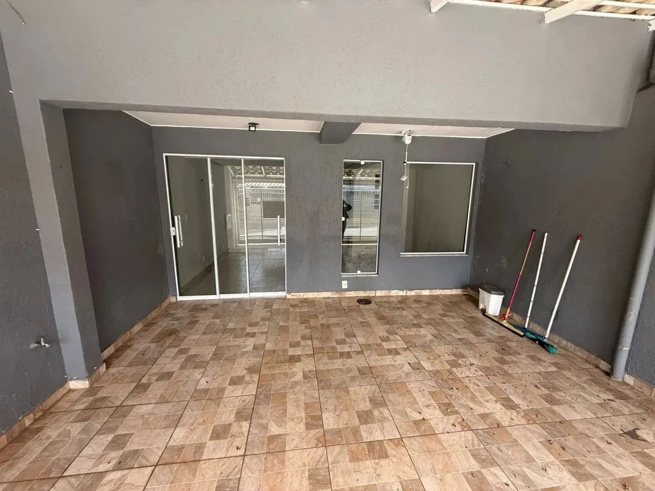 Sobrado para Venda em Brasília, Riacho Fundo I, 3 dormitórios, 1 suíte, 3 banheiros, 2 vag - Foto 3