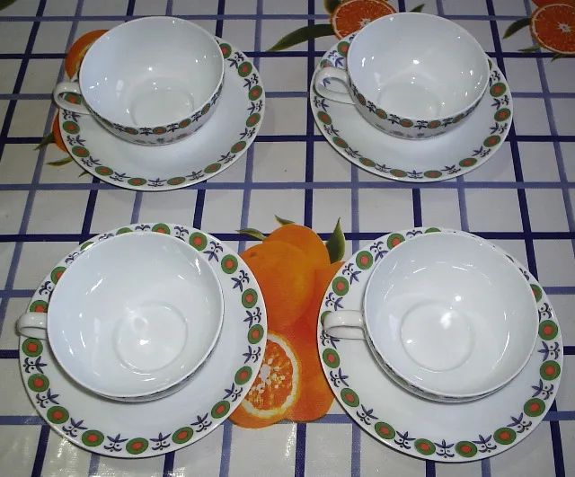 Conjunto de Xícaras em Porcelana Schmidt - Foto 4