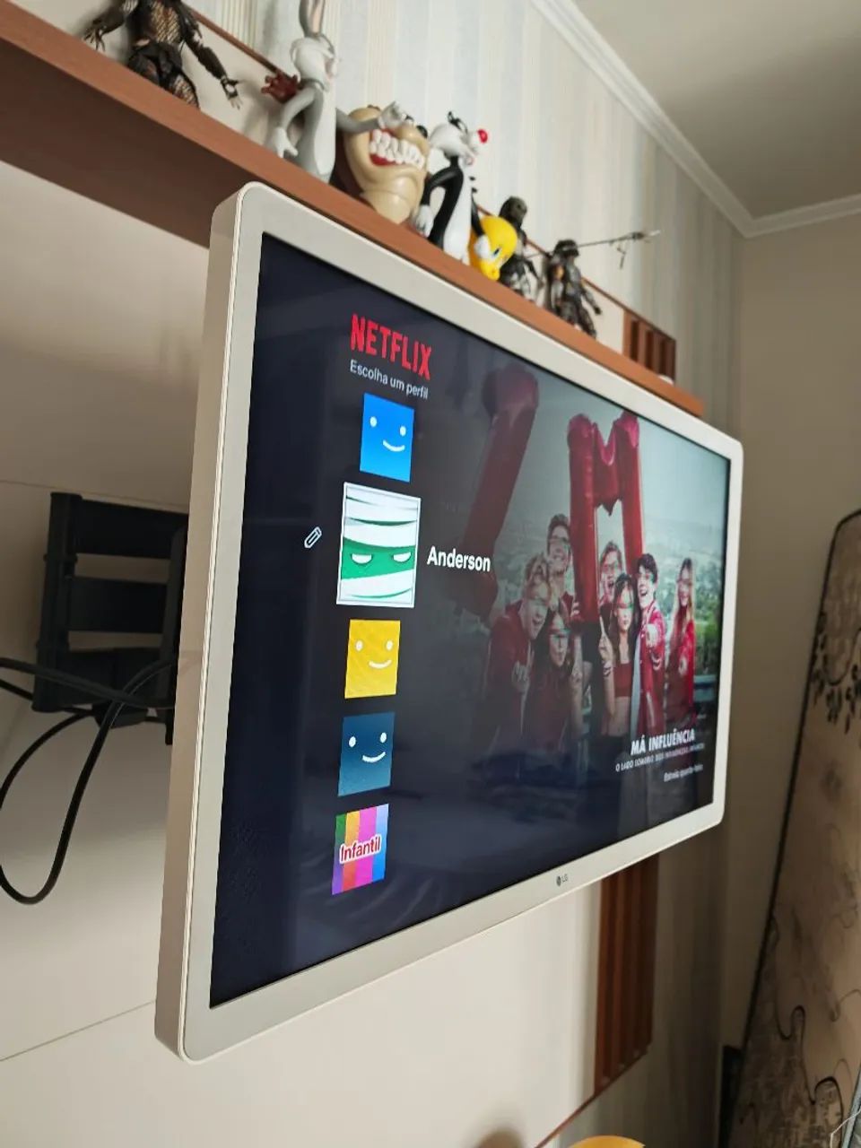 TV LG Smart 32 polegadas sem o pezinho  - Foto 2