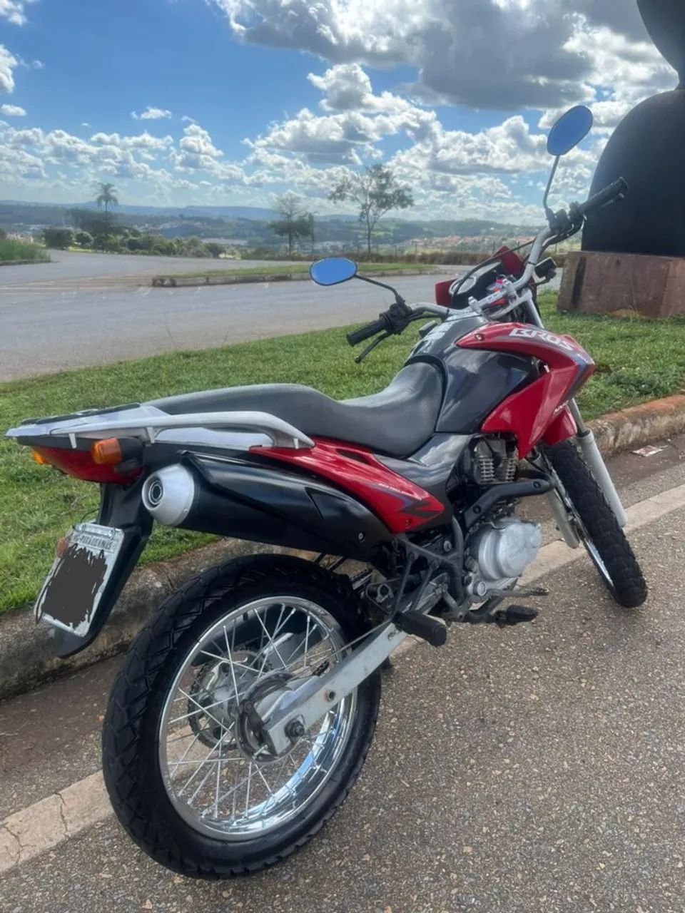 Moto Honda Bros 150 
