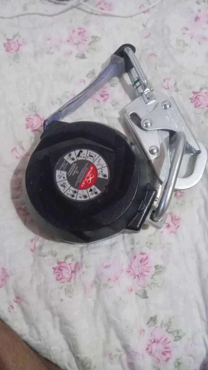Equipamento de segurança64167758046210123