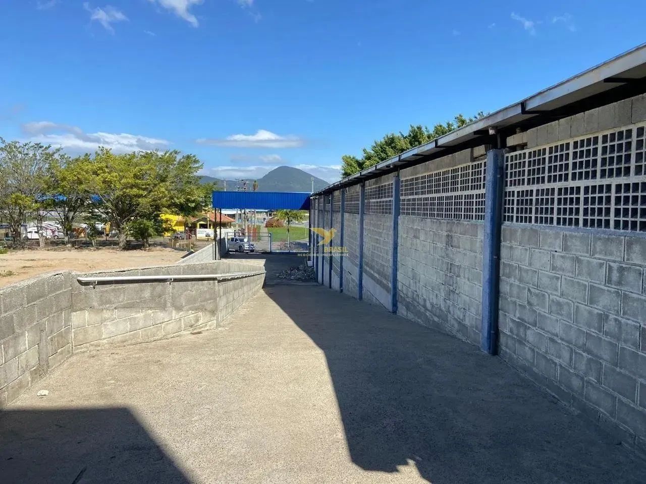 Galpão Comercial/Industrial à Venda - Carianos, Florianópolis - Foto 5