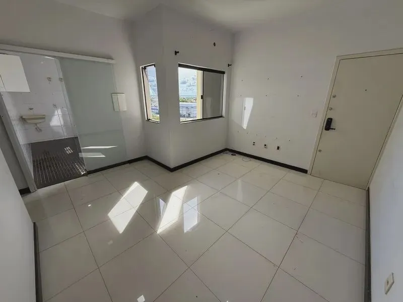 Apartamento para Locação com 2Q (1 Suíte) na 108 Sul
