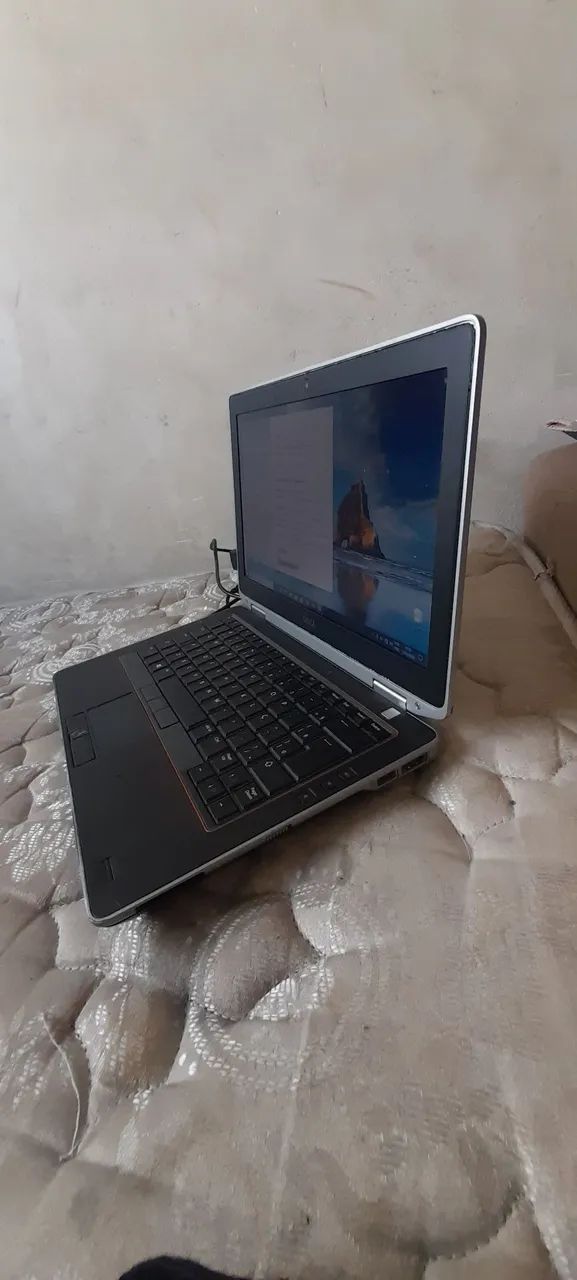 Notebook Dell - Core i5 , 8 de Ram, Ssd de 256 Gb  - Foto 4