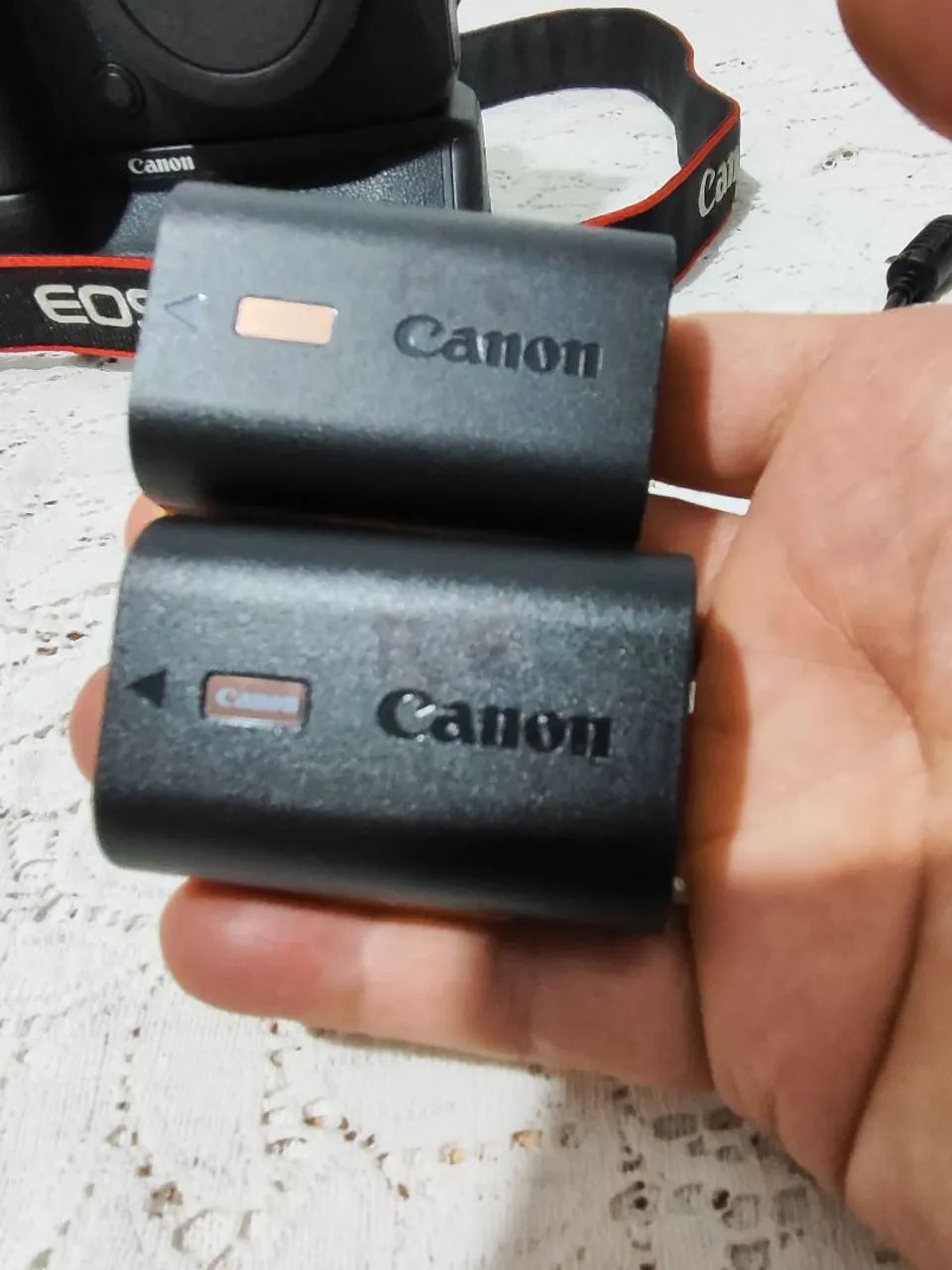 Câmera Canon com Grip e Bateria Extra - Foto 3