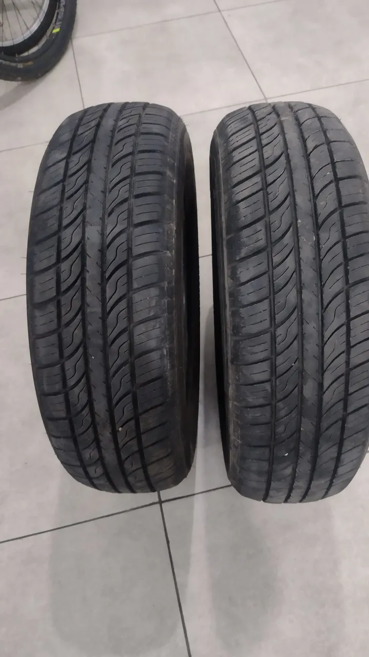 Pneus seminovos