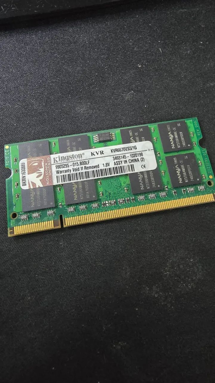 Memória RAM Kingston DDR2 1GB