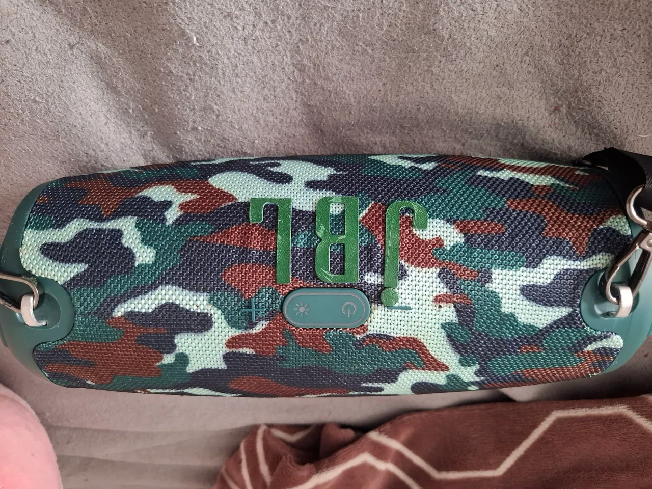 Caixa de Som JBL Charge 5 Camuflada