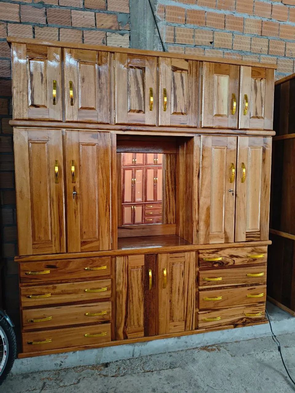 Guarda roupa de casal 6 portas com penteadeira  - Foto 2