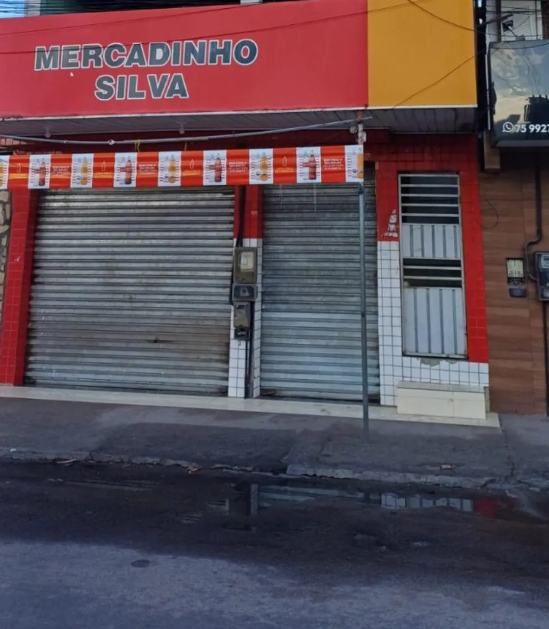 Ponto Comercial/ Igreja
