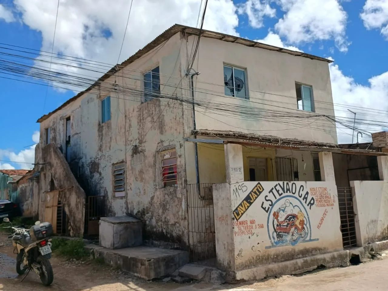 Vende-se casa