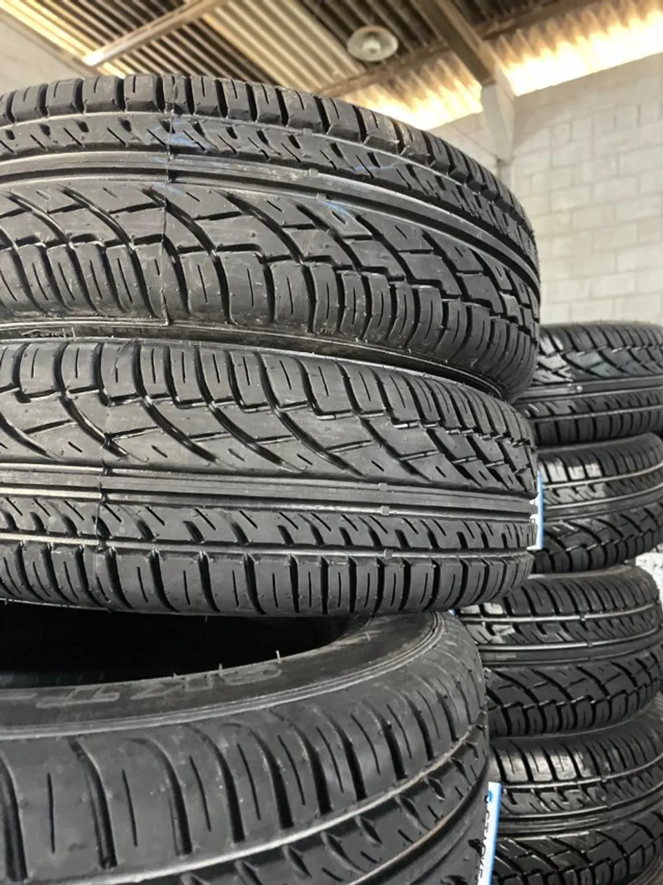 Peça já seus pneus remoldados e aproveite a oferta no aro 15 195/55