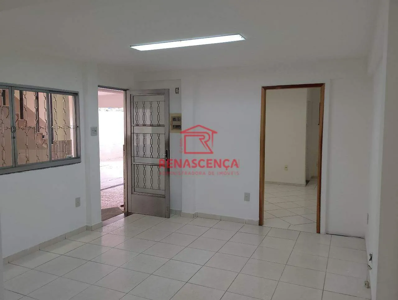 Casa Comercial em São João de Meriti.