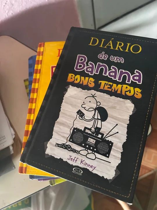 Vendo 5 livros diário de um banana  - Foto 3