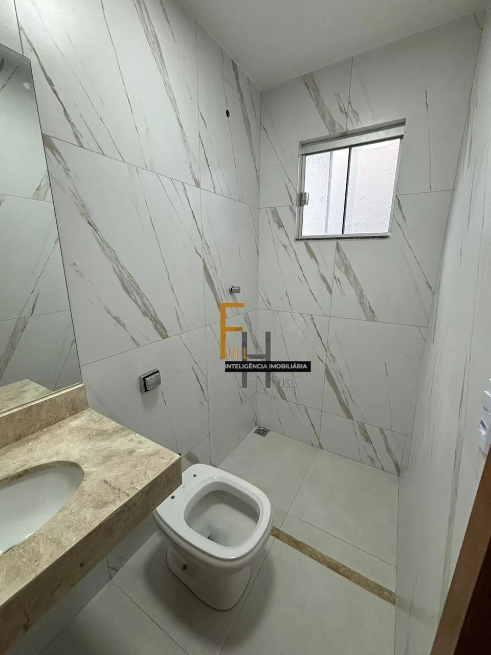 CASA COM 2 QUARTOS I COZINHA COM ARMARIOS PLANEJADOS I PISO PORCELANATO - Foto 2