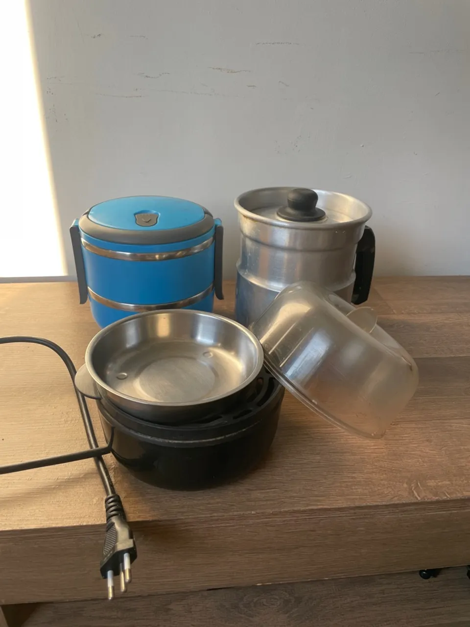Conjunto de panelas e marmiteira