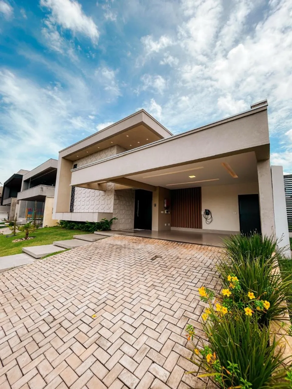 CASA PARA LOCAÇÃO FLORAIS DO VALLE TODA MOBILIADA