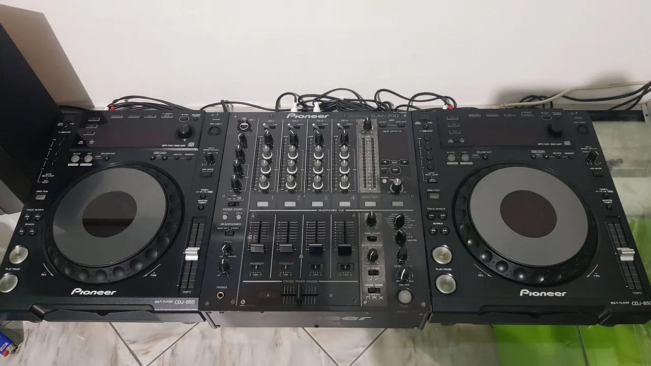 Mixer DJ Pioneer DJM-700 + 2 CDJ-850 - Equipamentos e