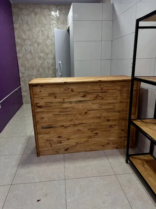 Balcão de madeira para loja fábrica