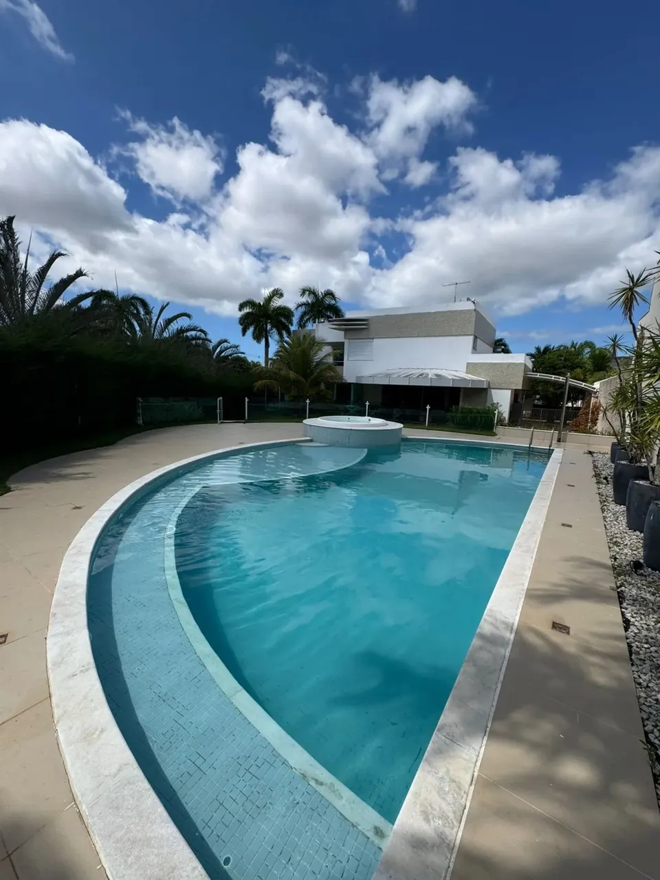 Casa para locação com 4 quartos piscina e área gourmet em alphaville 2