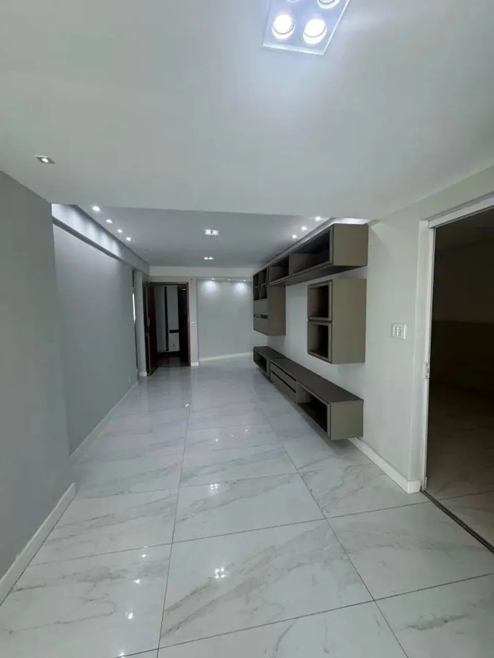 Vendo apartamento, 163m², 2/4, varanda, 2 vagas. Pituba. - Foto 4