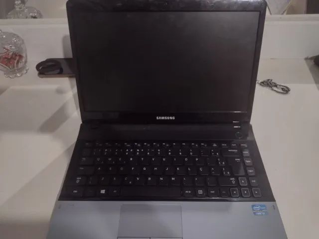 NOTEBOOK SAMSUNG i3-2328M 2.20GHz 4 GB RAM 300GB HD