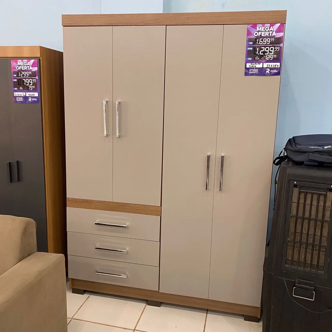 Guarda-Roupa 4 Portas e 3 Gavetas - Mega Oferta!