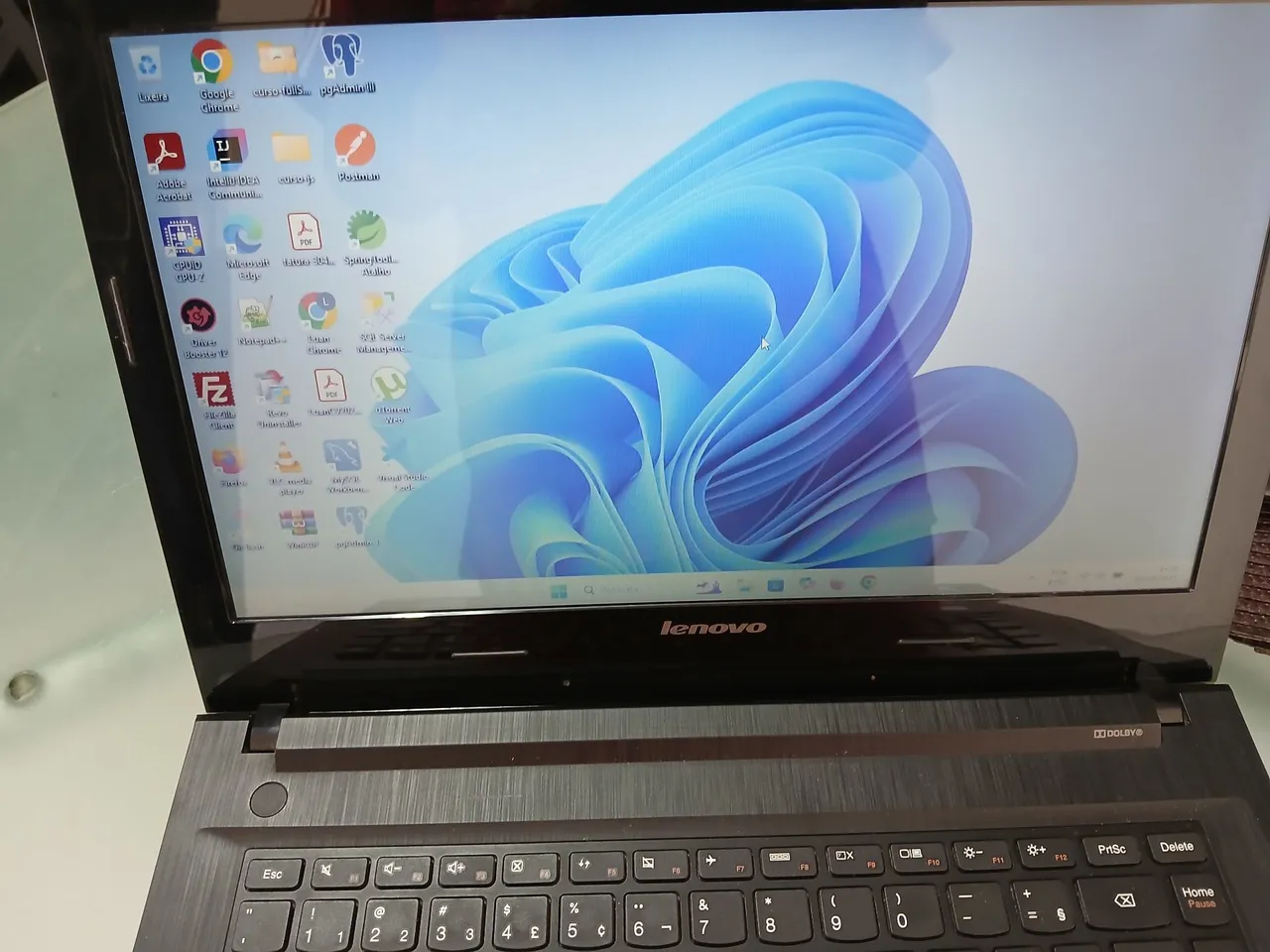 Excelente Notebook Lenovo - Windows 11