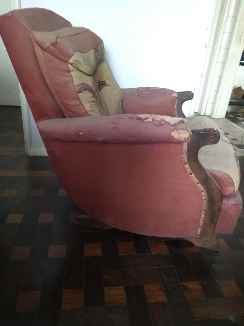 Poltrona antiga - precisa reforma - Foto 2