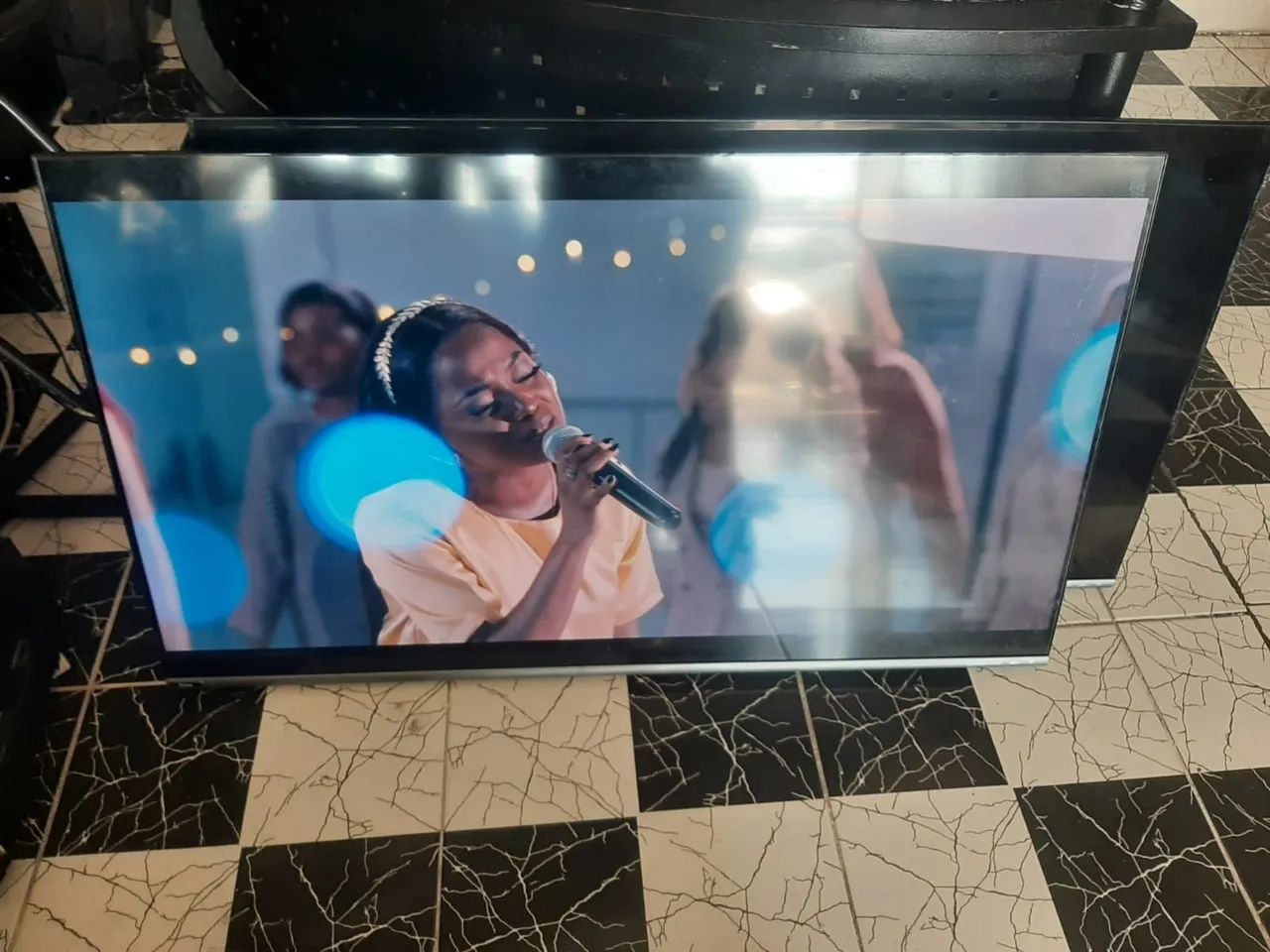 Smart TV com aplicativos e tela grande - Foto 5