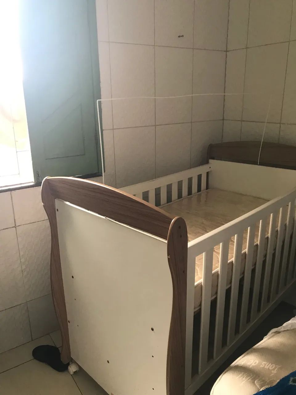 Berço americano que vira cama (colchão incluso) - Foto 3