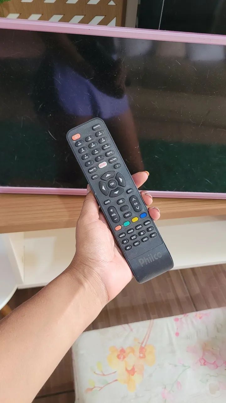 TV Philco 24 Polegadas LED cor de rosa - Foto 3