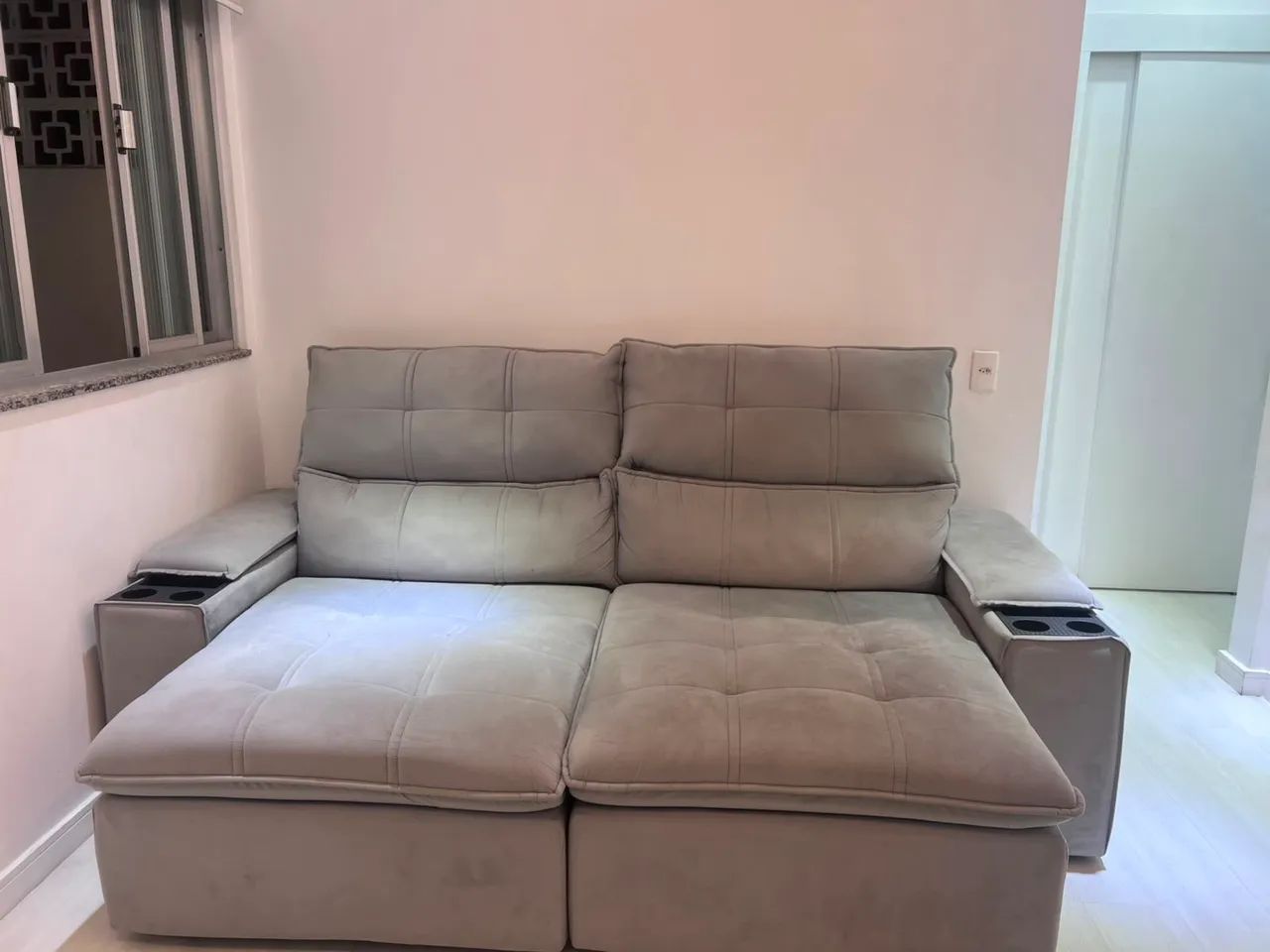 Sofá retratil reclinavel