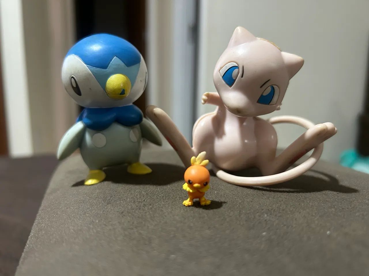 Bonecos Pokémon Torchic, Mew, Piplup