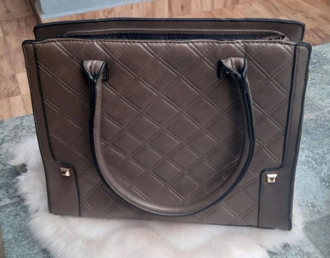 Bolsa feminina em couro sintetico  - Foto 2