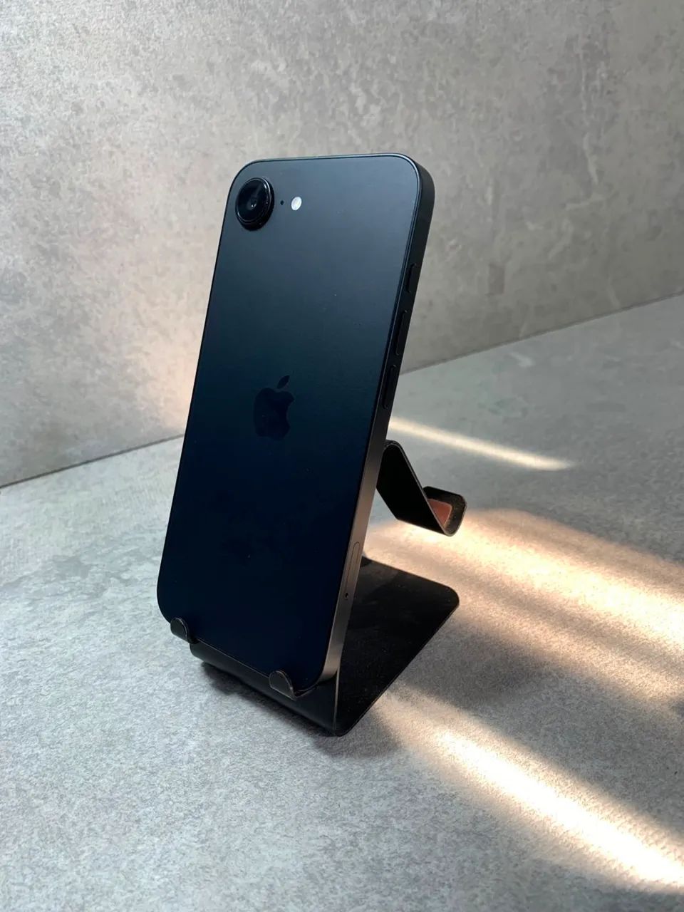 iPhone 16E Perfeito - COMPLETO NA CAIXA + GARANTIA APPLE + NF - Foto 3