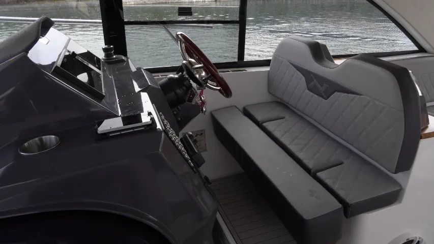 NX 400 Seminova - Embarcação Com Motor Mercruiser  - Foto 4