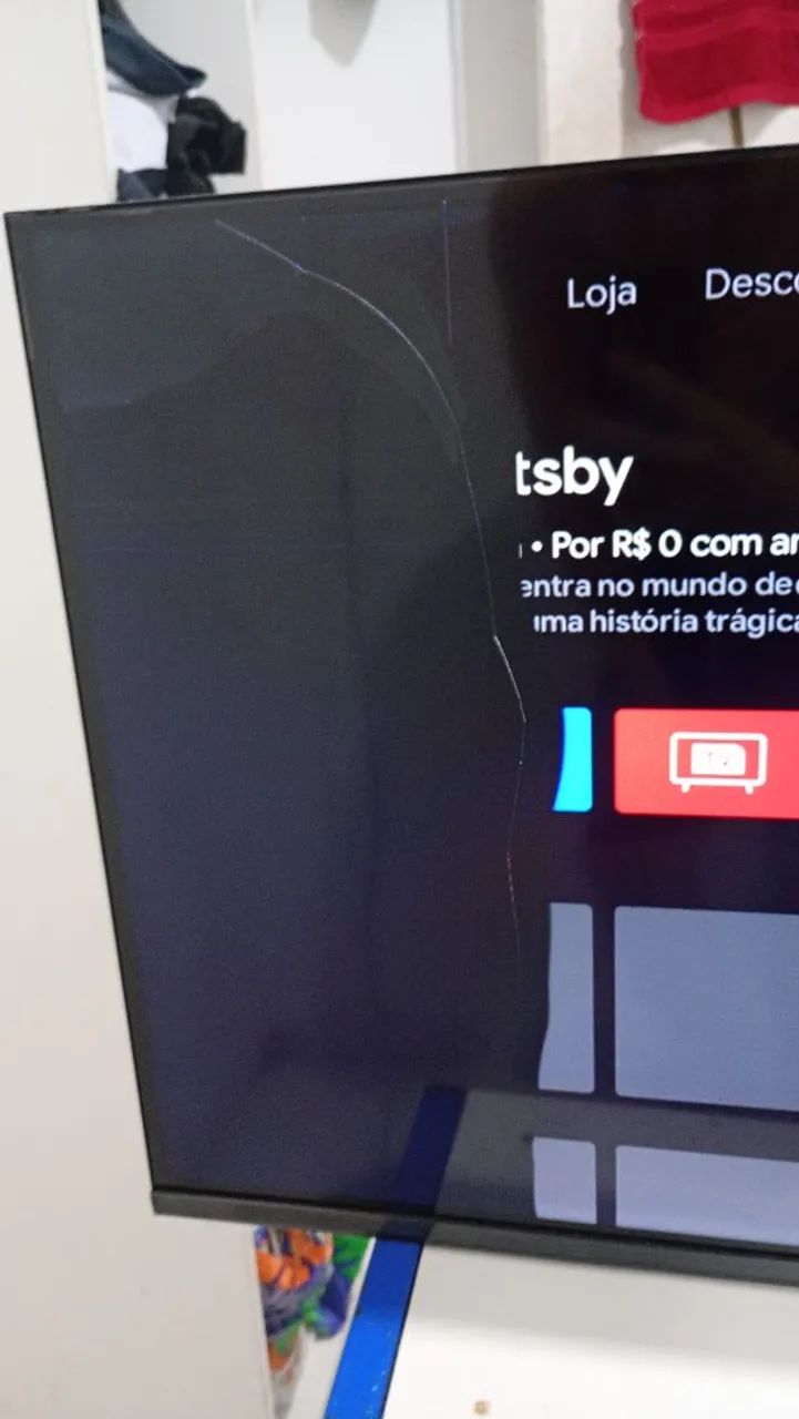 TV TCL 32 Polegadas - Para Retirada de Peças / Conserto (Tela Trincada)