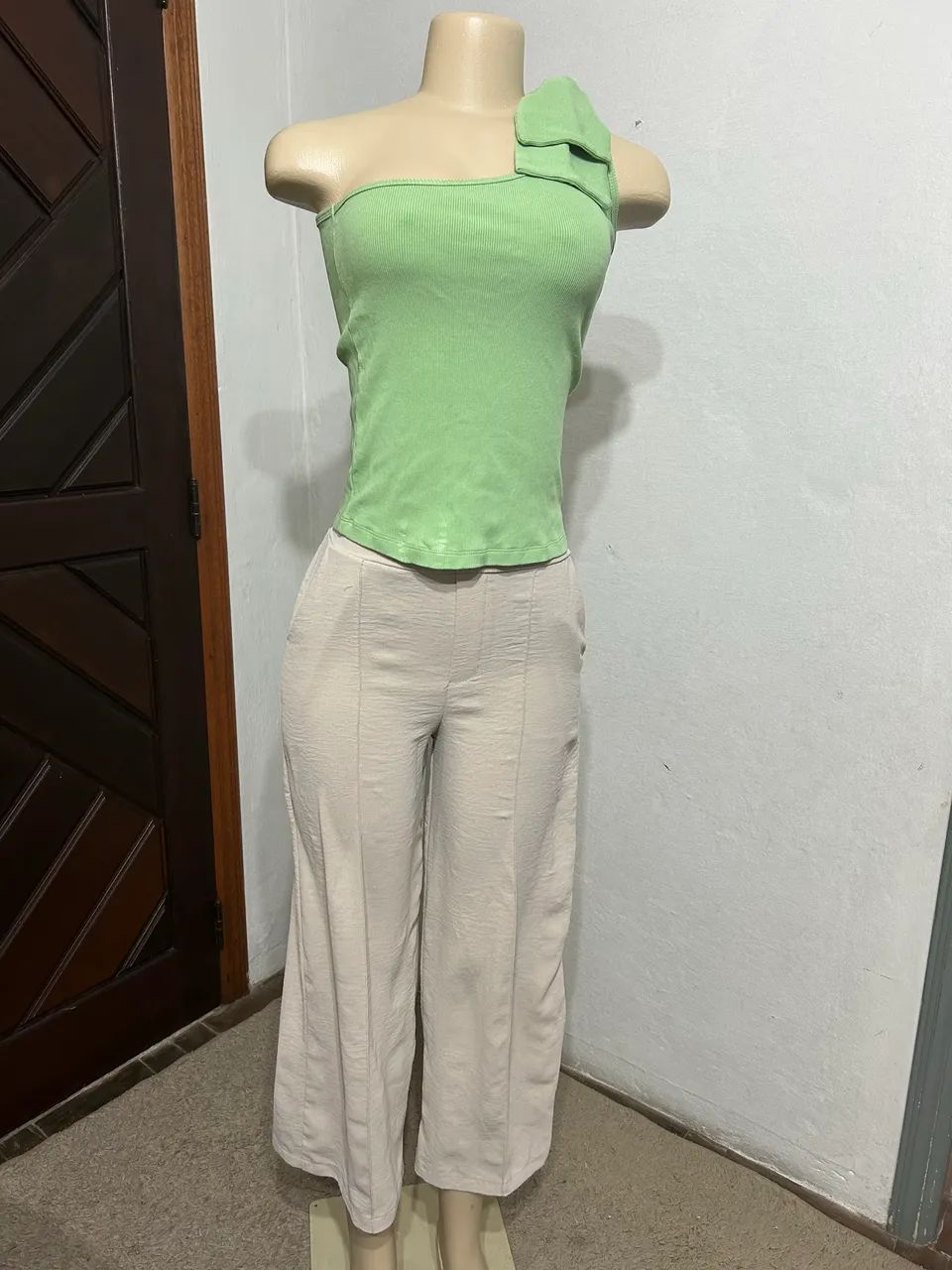 Kit feminino calça + blusa - tamanho P  - Foto 4