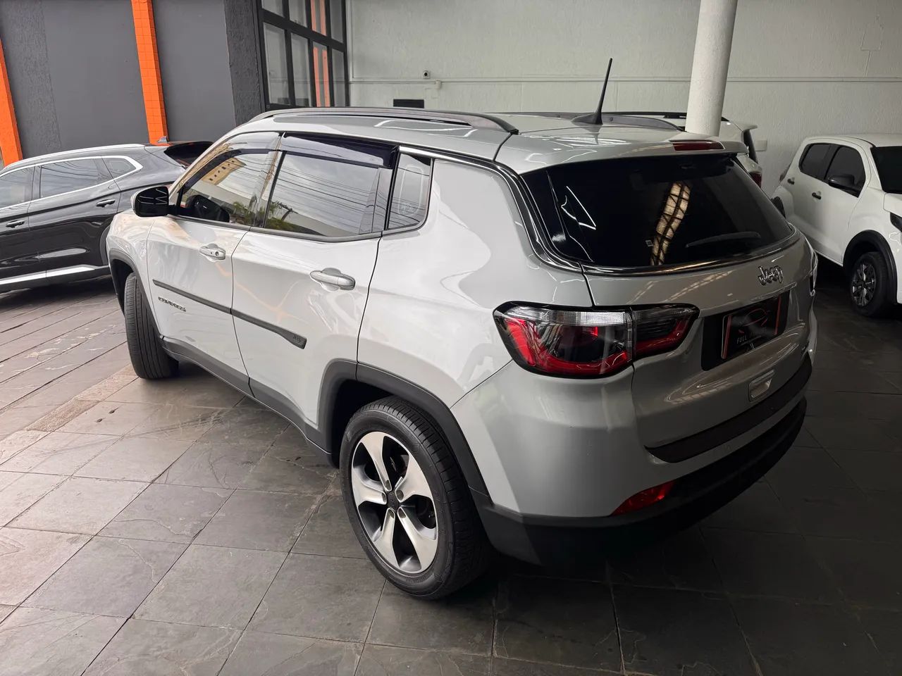 Jeep Compass Longitude 2.0 4X2 Flex 16V Aut. 2018 - Foto 4
