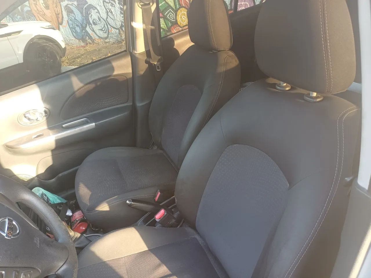 Nissan March SL 1.6 16V Flex Fuel 5p, foto 10 de 14