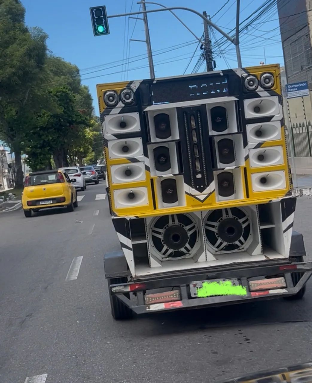 Vende se ou troca paredinha - Foto 2