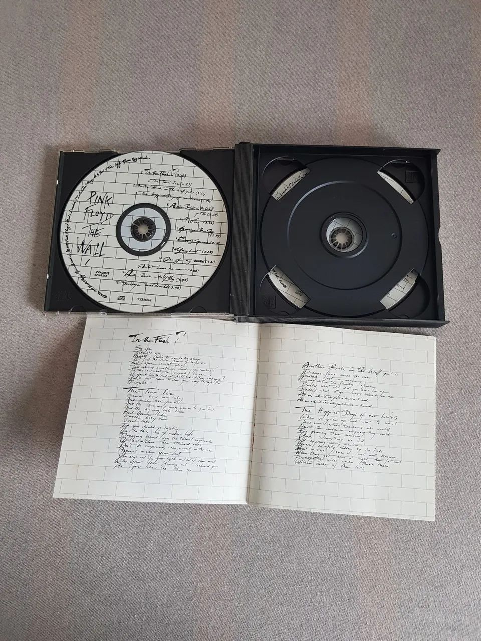 Cd duplo - Pink Floyd ( The Wall ) - Foto 3
