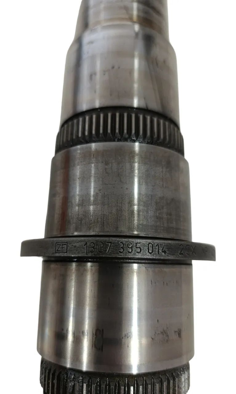 Eixo entalhado Câmbio ZF 5S-580 1307395014 - Peças para caminhões