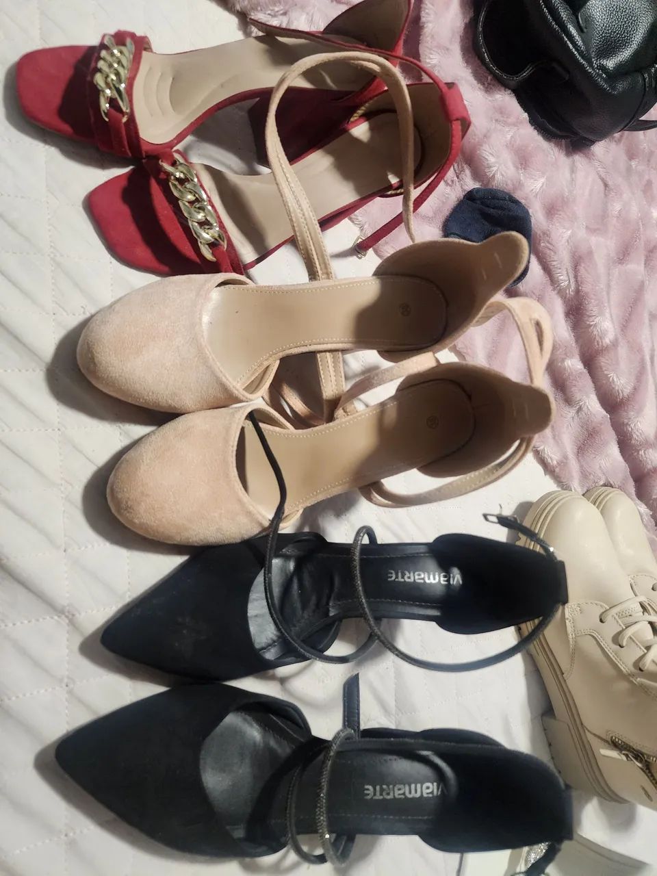 Sapatos semi novos
