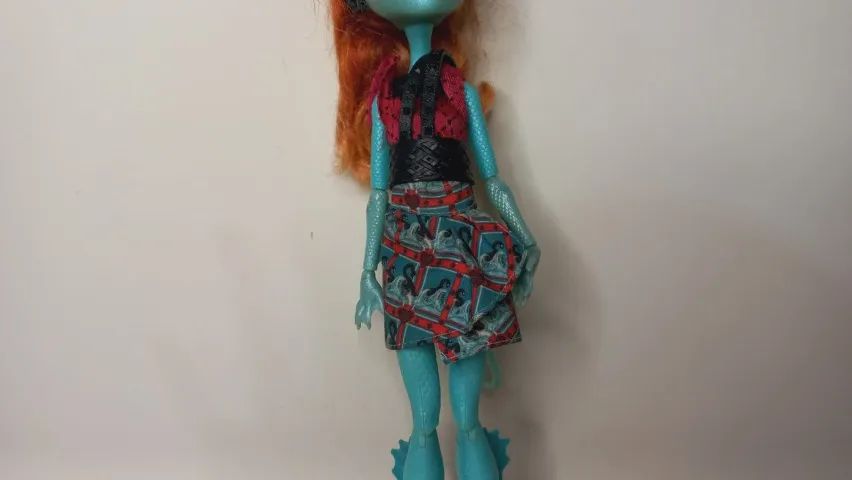 Monster High Lorna McNessie Exchange Program - Foto 3