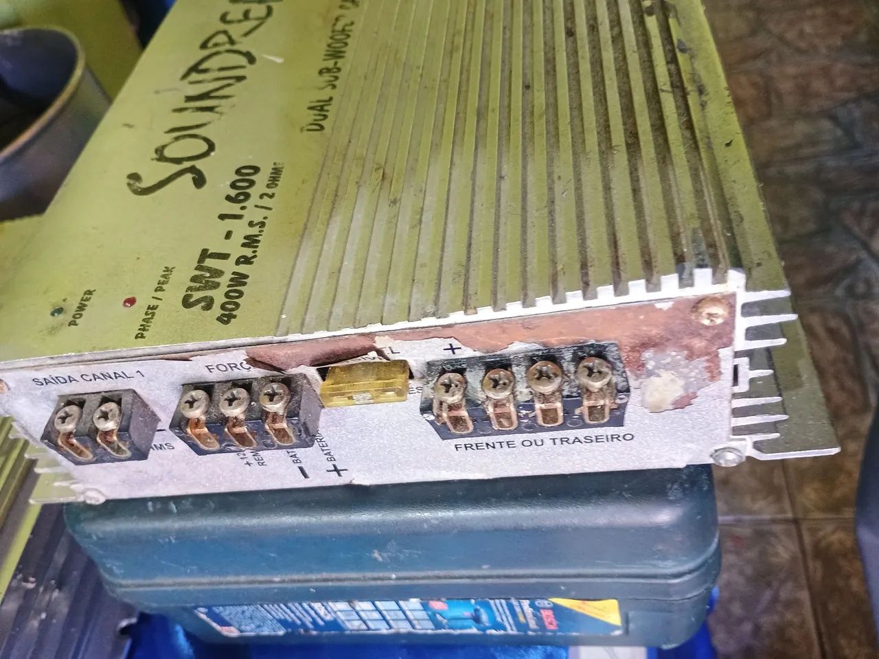 Potência e caixa de cornetas - Foto 2