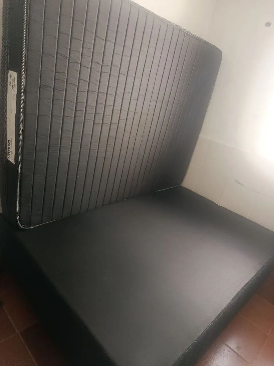 Cama box