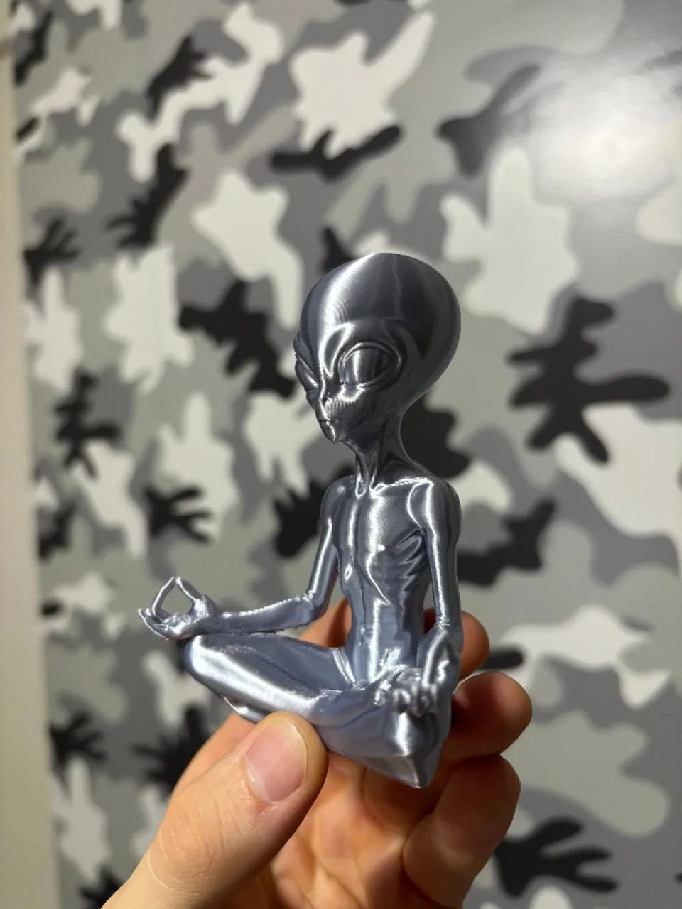 Combo Figure Alien Meditando - Dourado e Prateado - Foto 4