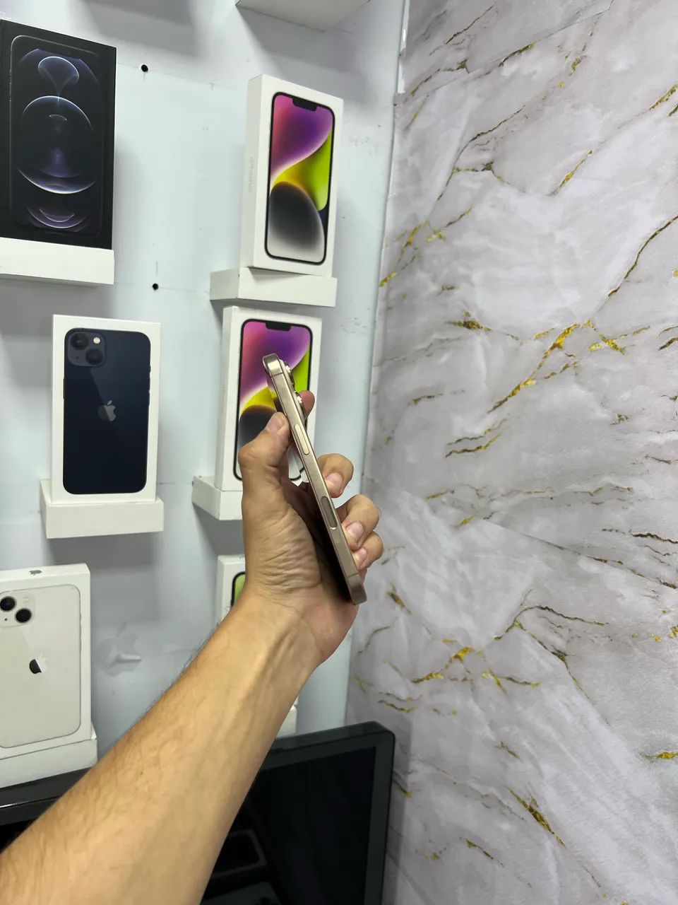 IPhone 16 Pro - 128GB  - Foto 3
